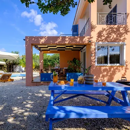 Amberturtle Design With Private Pool فيلة